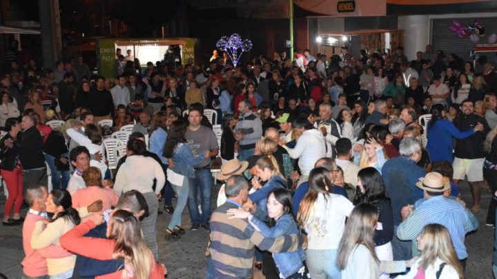 Exitosa primera noche de Peatonal