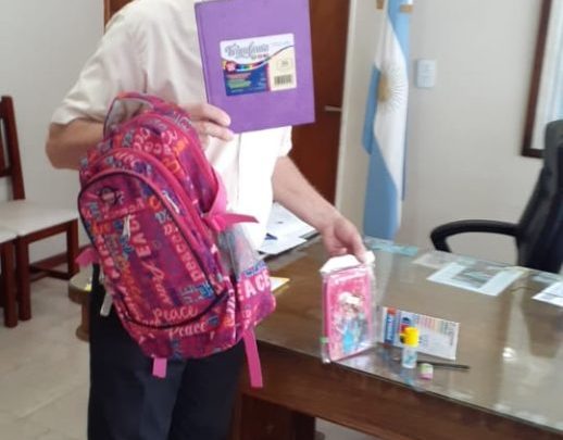 Walker invierte mas de un millon de pesos en educación para jóvenes de Pila