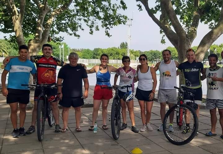 PILA: Atletas locales participaron de un Triatlón en la ciudad de Rauch