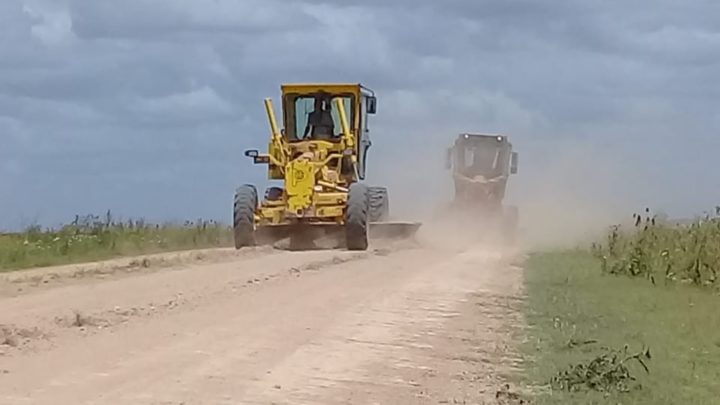 PILA: El municipio continúa con tareas en los caminos rurales