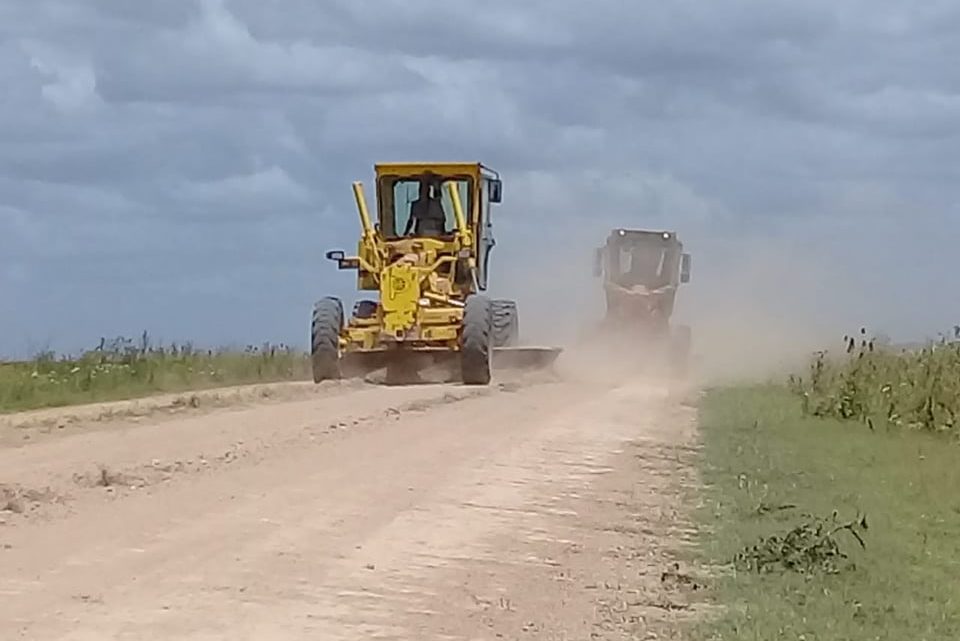 PILA: El municipio continúa con tareas en los caminos rurales