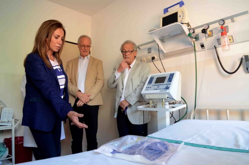 El Gobierno bonaerense compró 500 camas de terapia, 400 respiradores y 9.500 kits de diagnóstico El Gobierno bonaerense compró 500 camas de terapia, 400 respiradores y 9.500 kits de diagnóstico