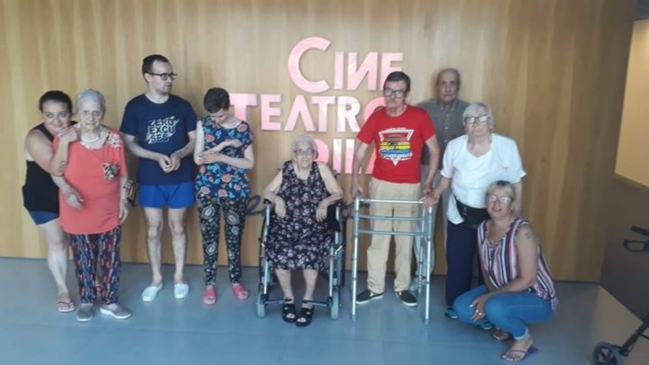 PILA: Abuelos del hogar disfrutaron de una película en el Cine Teatro