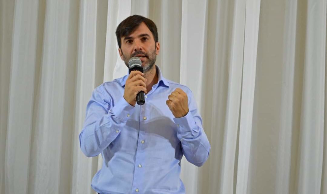 CASTELLI: Municipales cobrarán sueldo y bono de $3200 el mismo dia
