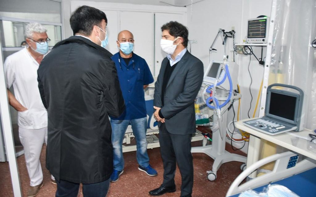 CASTELLI: Junto al Gobernador, Echarren inauguró la primer Terapia Intensiva de la ciudad CASTELLI: Junto al Gobernador, Echarren inauguró la primer Terapia Intensiva de la ciudad