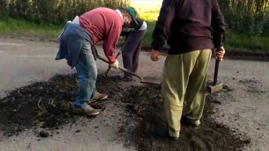 GRAL BELGRANO: Vecinos se convocaron para reparar pozos del acceso a GORCHS