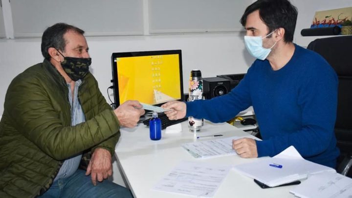 CASTELLI: El Municipio otorgó un subsidio de 230 mil pesos a Bomberos Voluntarios