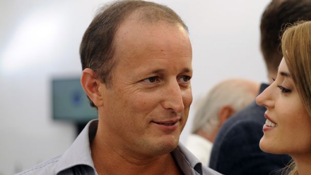 Finalmente Martín Insaurralde recibió una transfusión de plasma Finalmente Martín Insaurralde recibió una transfusión de plasma