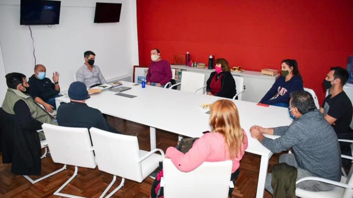 Castelli, rumbo a la normalidad: reabren bares y restaurantes