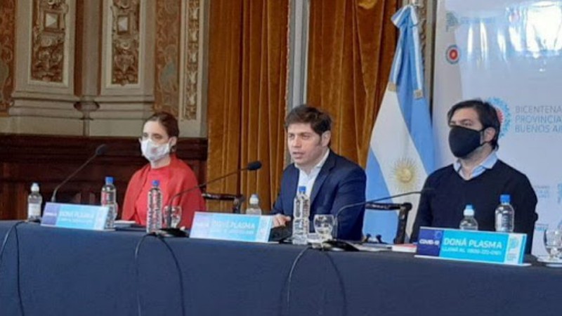 Kicillof anunció la regularización de casi 15 mil empleados estatales Kicillof anunció la regularización de casi 15 mil empleados estatales