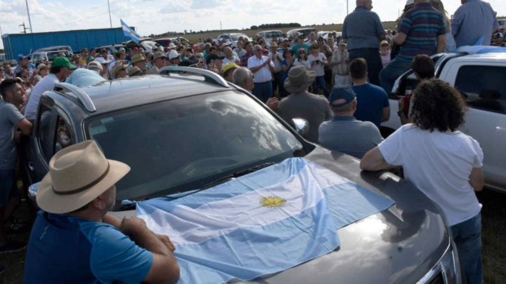 Nuevo banderazo del sector agropecuario por la propiedad privada y la República