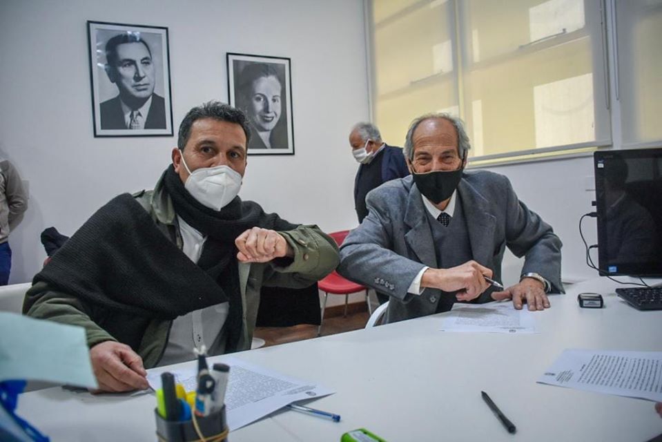 GRAL GUIDO: El intendente Rocha firmó convenio para la construcción de viviendas GRAL GUIDO: El intendente Rocha firmó convenio para la construcción de viviendas