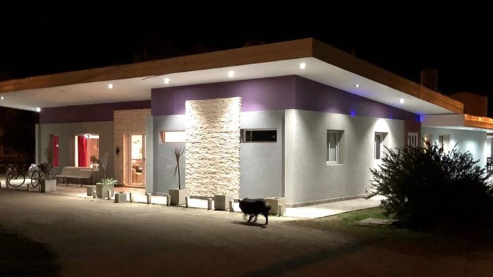CASTELLI: Trabajadores de la salud decidieron aislarse con los abuelos del hogar