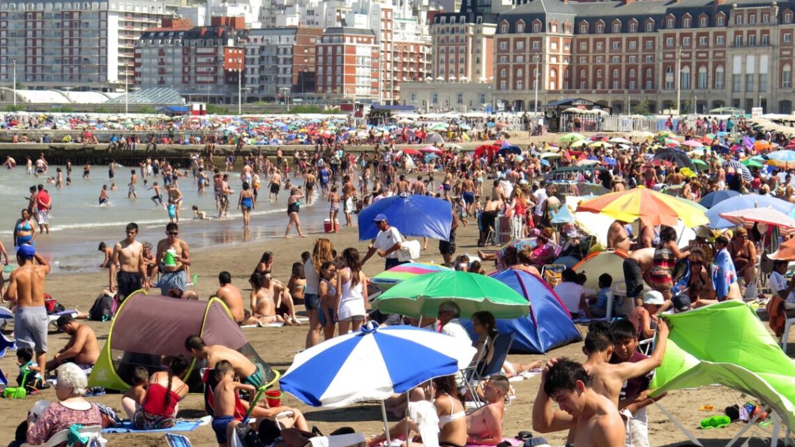 Desde el Gobierno ratifican que habrá turismo en la temporada de verano Desde el Gobierno ratifican que habrá turismo en la temporada de verano