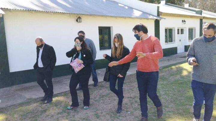GRAL BELGRANO: Visita de la Ministra Agustina Vila con motivo de la 30° Exposición total de Colonia el Salado