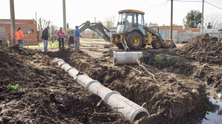 LAS FLORES: Avanza el programa de obras en distintos puntos de la ciudad