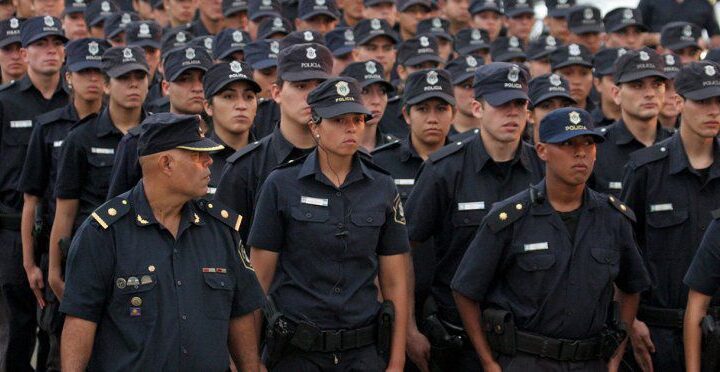 Anunciaron aumento salarial para la policía bonaerense