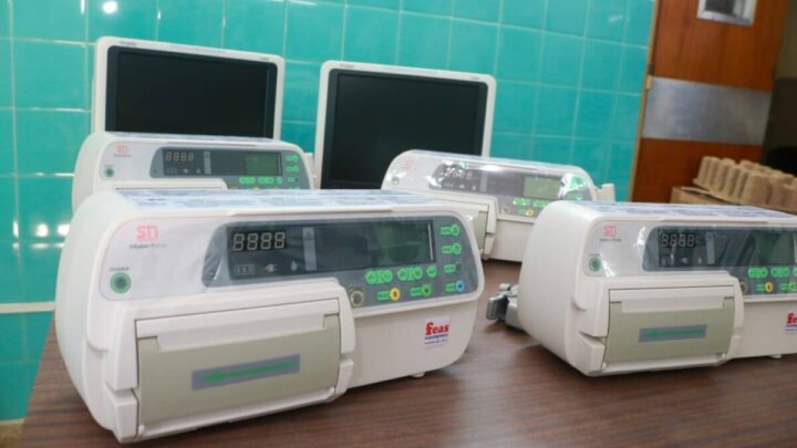 RANCHOS: El Municipio presentó importantes insumos sanitario que envió Provincia