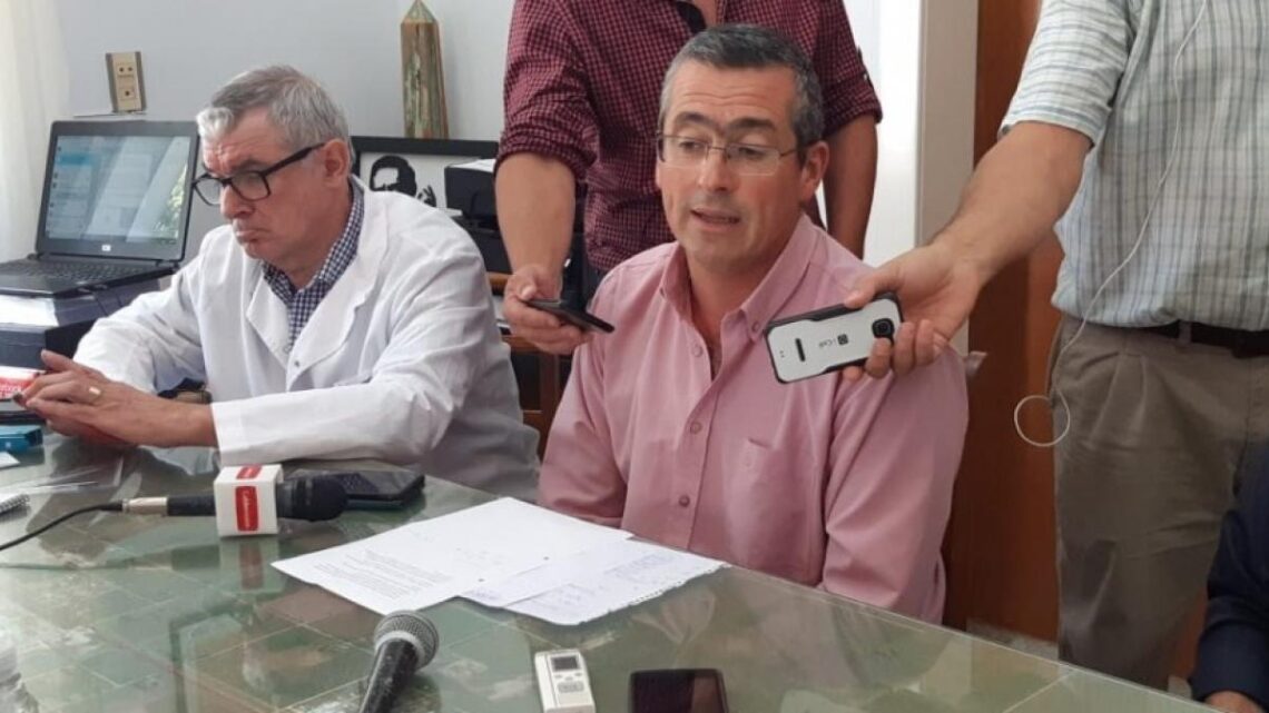 Insólito: Intendente de Rauch denunció una fiesta clandestina en la que estaba su propia hija Insólito: Intendente de Rauch denunció una fiesta clandestina en la que estaba su propia hija