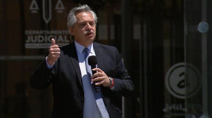 Alberto Fernández: “No preguntamos qué ideología tiene la vacuna, preguntamos si salva vidas”