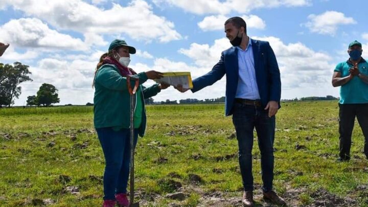 Echarren entregó 22 hectareas que darán comienzo a la primer Colonia Agroecológica de la región