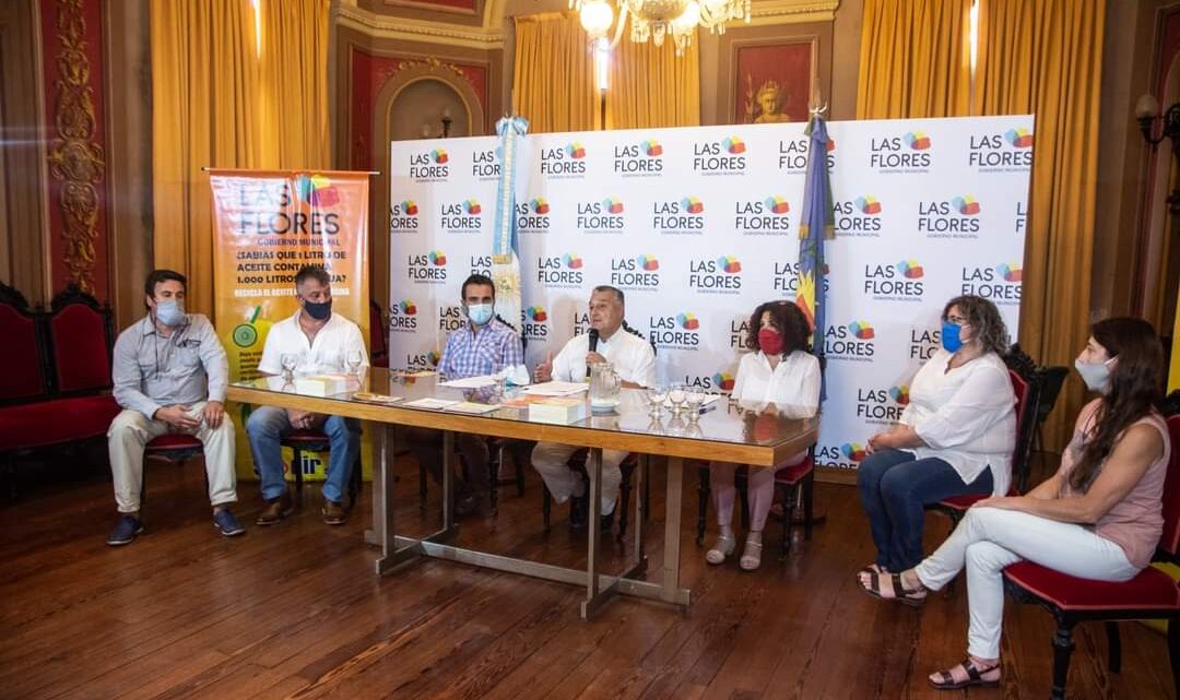 LAS FLORES: Se firmaron los convenios de trabajo con el OPDS LAS FLORES: Se firmaron los convenios de trabajo con el OPDS