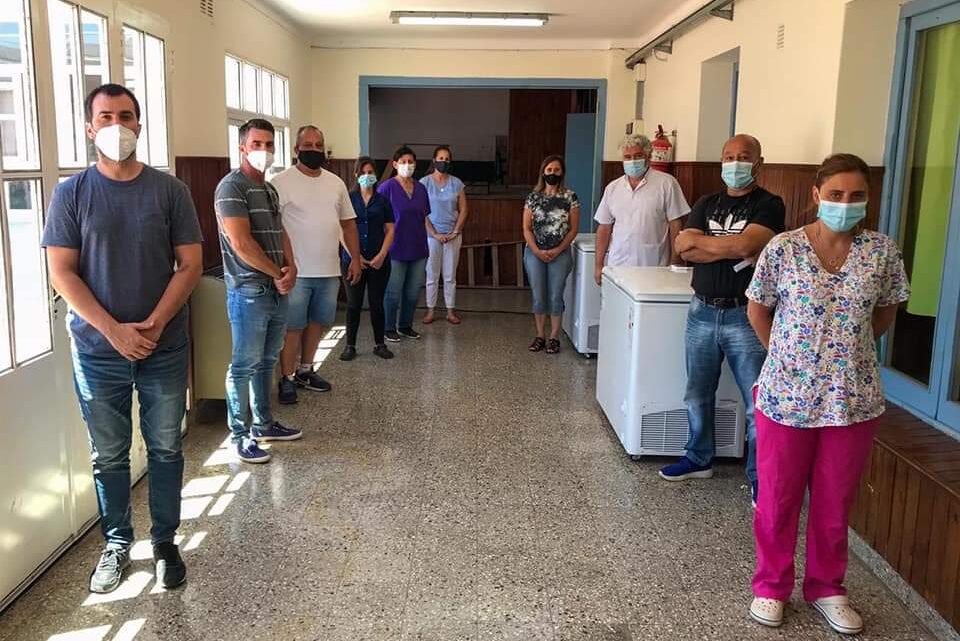CASTELLI: Se organiza el operativo de vacunación en la Escuela 1 CASTELLI: Se organiza el operativo de vacunación en la Escuela 1