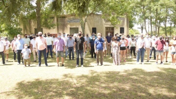 Interna UCR: recorrida de Abad con fuerte respaldo de intendentes