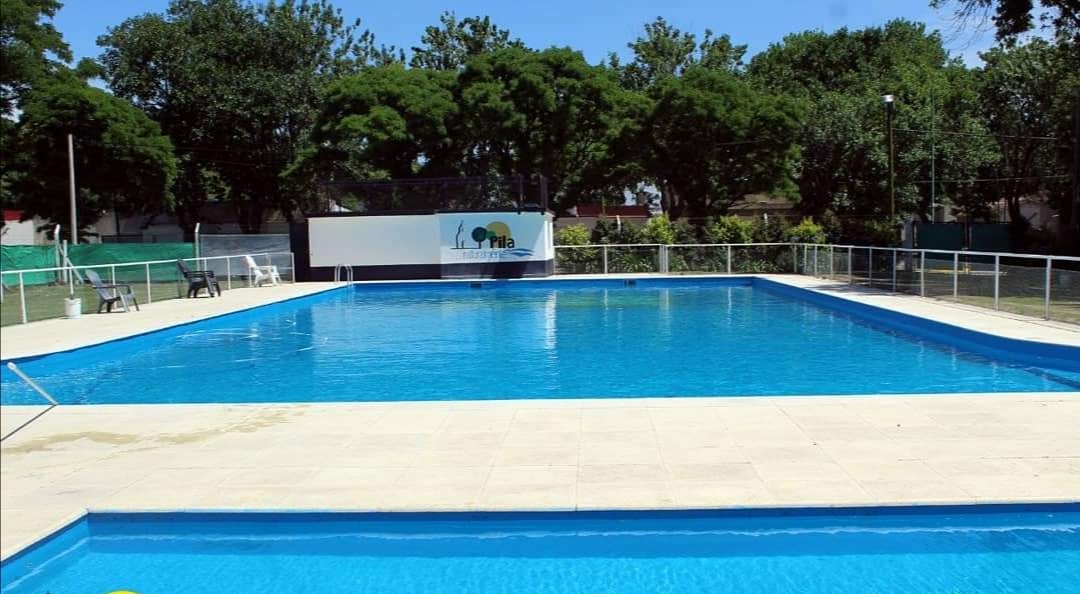PILA: Anuncian una licitación para climatizar la pileta municipal