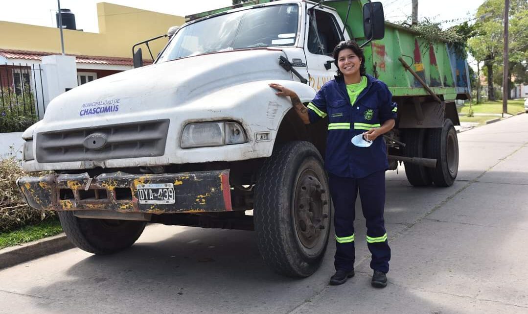 CHASCOMUS: Rocío, es la primera mujer que se incorpora al Municipio como chófer CHASCOMUS: Rocío, es la primera mujer que se incorpora al Municipio como chófer