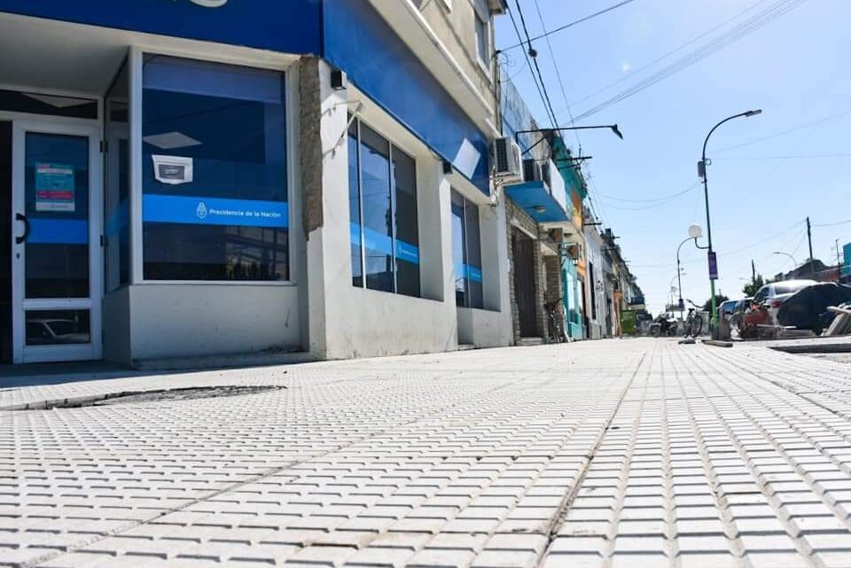 CASTELLI: Avanza la remodelación del centro de la ciudad CASTELLI: Avanza la remodelación del centro de la ciudad