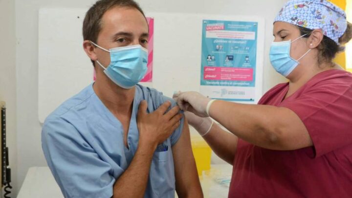 La oposición pide interpelar al Director del hospital por Vacunados VIP