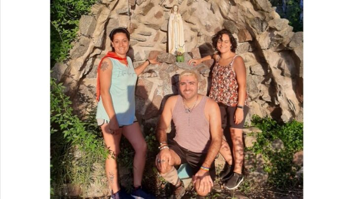 “Vecinos fieles”: Por la Salud del intendente, tres pileros peregrinaron 15 km
