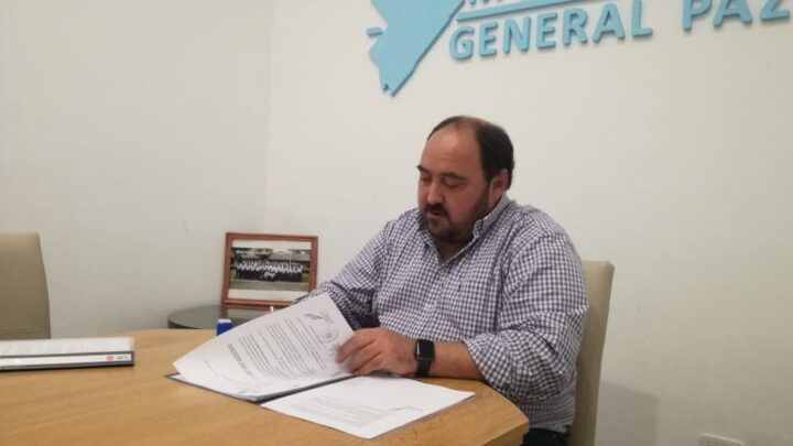 RANCHOS: Álvarez firmó convenio para obras de asfalto en Villanueva y Loma Verde