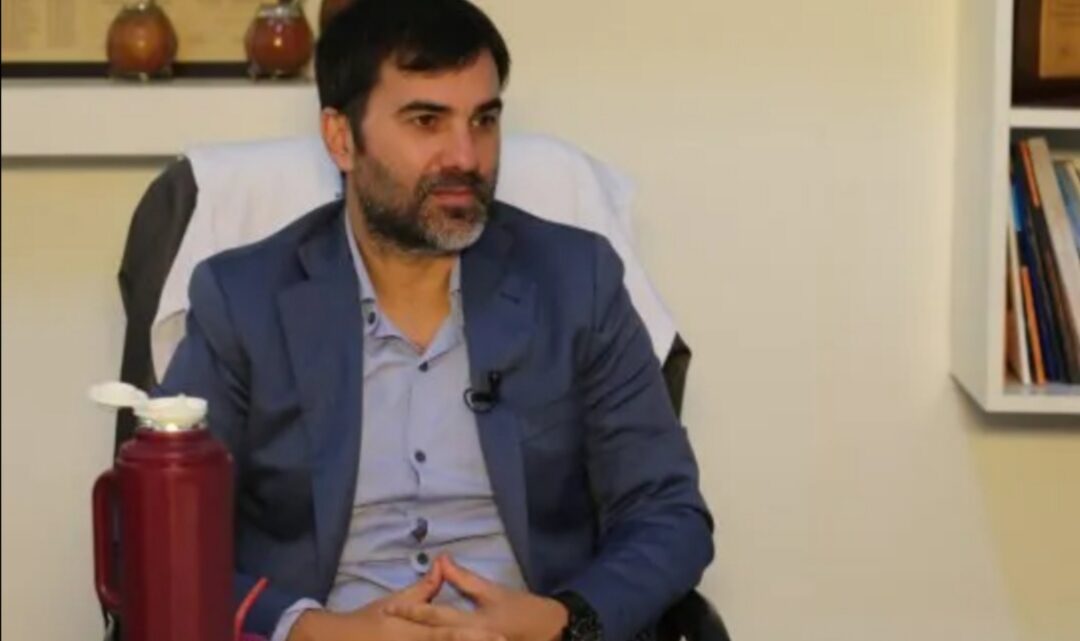 Echarren pide suspender las clases: “que no nos corran por derecha”