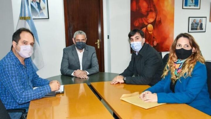 Castelli construirá dos barrios de viviendas en simultáneo