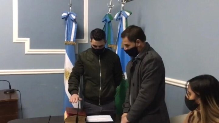 Sebastián Echarren asumió como Intendente de Castelli