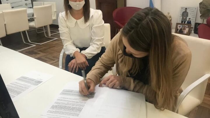 VECINOS DE CASTELLI ACCEDEN AL PROCREAR Y PARTICIPARON DEL LANZAMIENTO DEL PROGRAMA CON EL MINISTRO FERRARESI
