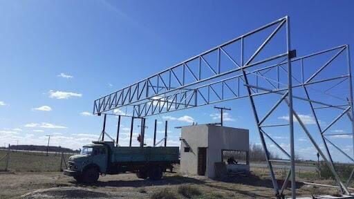 CASTELLI: INICIAN UNA BATERIA DE OBRAS EN EL PARQUE INDUSTRIAL