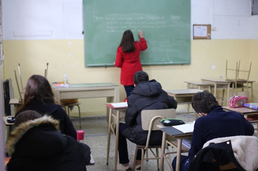 Clases presenciales de manera plena desde el próximo 1 de septiembre Clases presenciales de manera plena desde el próximo 1 de septiembre