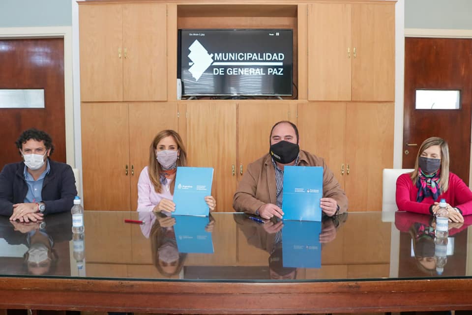 Victoria Tolosa Paz visitó General Paz y entregó soluciones habitacionales en el marco del programa “Ayudas Urgentes” Victoria Tolosa Paz visitó General Paz y entregó soluciones habitacionales en el marco del programa “Ayudas Urgentes”