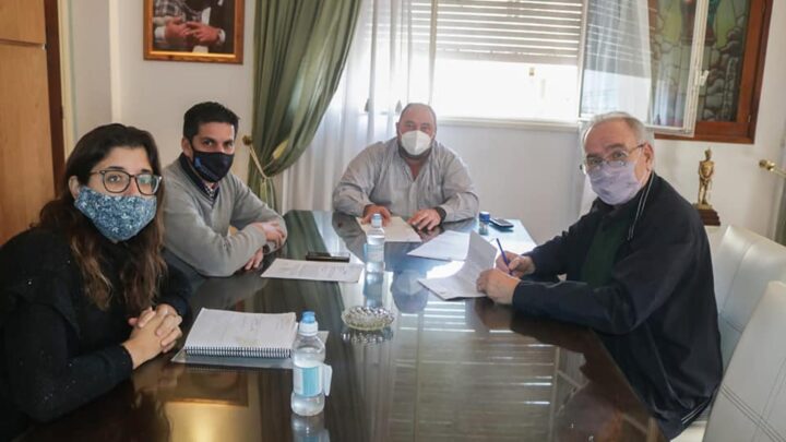 RANCHOS: El Intendente Álvarez firmó contrato para la construcción de una estación de bombeo y ampliación de red cloacal