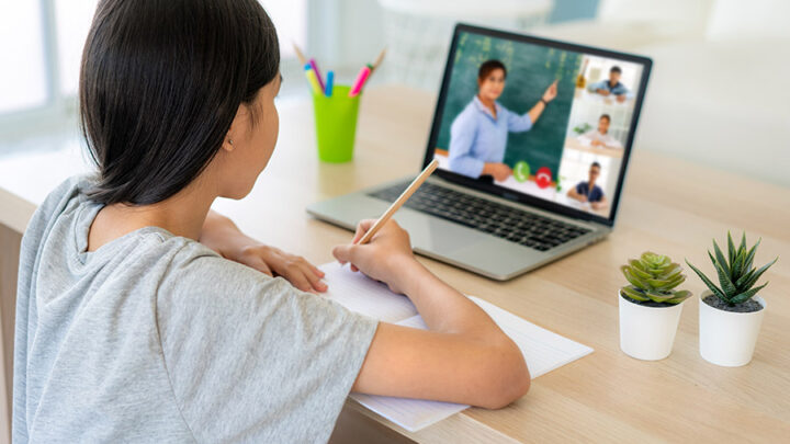 El 62% de los estudiantes universitarios considera positiva la experiencia de estudiar online