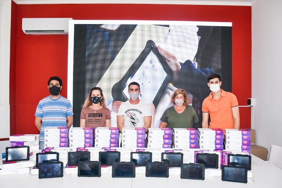 SE LANZA CONECTAR IGUALDAD CASTELLI: 300 TABLETS PARA ESTUDIANTES SE LANZA CONECTAR IGUALDAD CASTELLI: 300 TABLETS PARA ESTUDIANTES