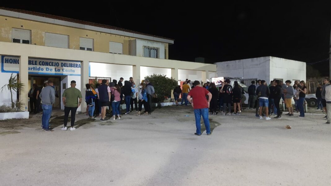 BOCHORNO EN EL HCD DE LA COSTA: ERROR ESTRATÉGICO DE LOS CONCEJALES DEL RADICALISMO QUE NO SE PRESENTARON A LA JURA