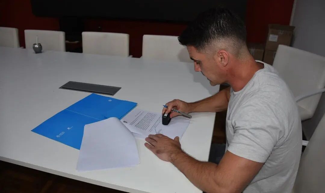 CASTELLI: Anunciaron el asfaltado de la colectora de la autovía 2 CASTELLI: Anunciaron el asfaltado de la colectora de la autovía 2