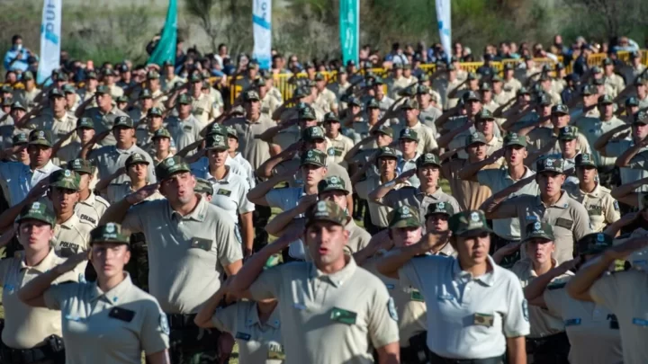 Walker gestionó nuevos 7 policías para el CPR PILA