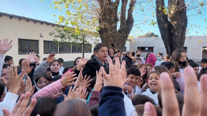 KICILLOF EN GRAL BELGRANO: Nuevos patrulleros, obras en escuelas y escrituras sociales