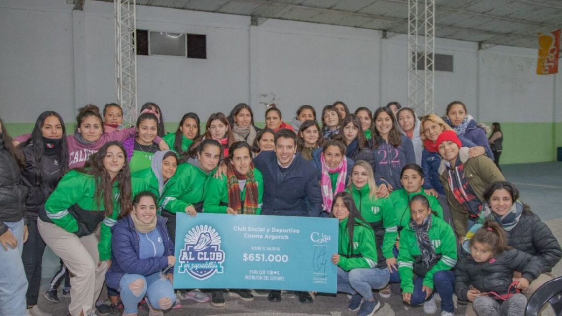 “Al Club en Zapatillas”: Chicos y chicas de los clubes de San Clemente fueron los primeros beneficiados con el programa “Al Club en Zapatillas”: Chicos y chicas de los clubes de San Clemente fueron los primeros beneficiados con el programa