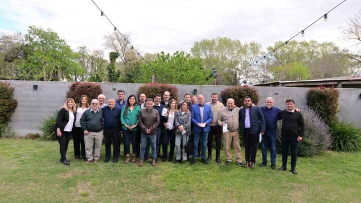 PILA: Martín Insaurralde encabezó la firma de convenios ambientales con distritos de la quinta sección